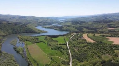 Topolnitsa Barajı 'nın hava manzarası, Sredna Gora Dağı, Bulgaristan