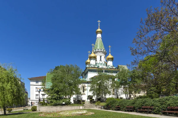 Sofia Bulgaria 2021年5月9日 保加利亚索菲亚俄罗斯教堂的建筑和金屋 — 图库照片