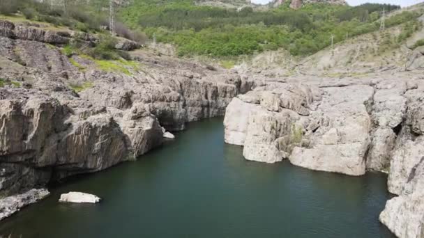Bulgaristan Studen Kladenets Barajı Nın Altındaki Şeytan Dere Şeytan Nehri — Stok video