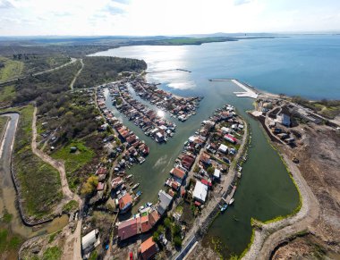 Bulgaristan 'ın Burgaz kenti yakınlarındaki Balıkçı Köyü (Ribarsko Selishte) havacılık manzarası
