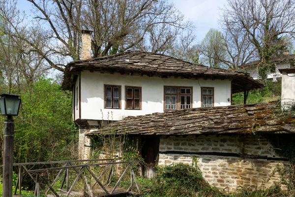 Rua Típica Casas Antigas Aldeia Histórica Bozhentsi Região Gabrovo Bulgária — Fotografia de Stock