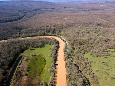 Bulgaristan 'ın Burgaz Bölgesi Arkutino bölgesindeki Ropotamo nehrinin hava manzarası