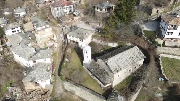 Veduta Aerea Del Villaggio Del Kosovo Con Autentiche Case Ottocentesche — Video Stock