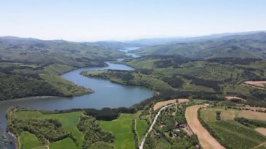 Topolnitsa Barajı 'nın hava manzarası, Sredna Gora Dağı, Bulgaristan