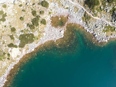 Musalenski göllerinin havadan sonbahar manzarası, Rila dağı, Bulgaristan
