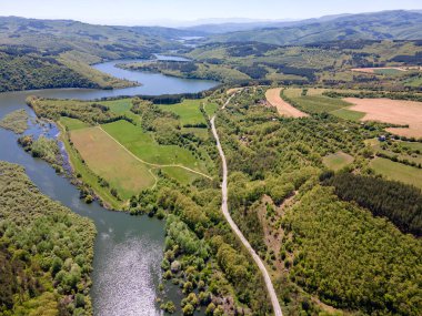 Topolnitsa Barajı 'nın hava manzarası, Sredna Gora Dağı, Bulgaristan