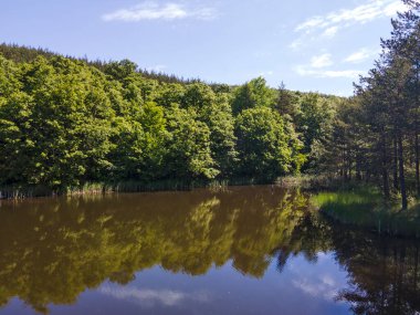 Sofya Bölgesi, Bulgaristan 'daki Lozenska Dağı' ndaki Sua Gabra Gölleri 'nin hava manzarası