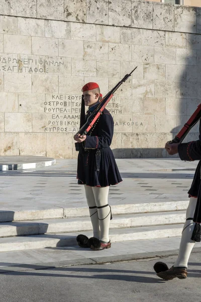 Athens Greece January 2017 Presidential Ceremonial Guards Evzones Tomb Unknown — Stock Photo, Image