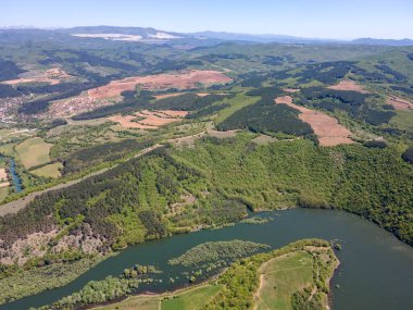 Topolnitsa Barajı 'nın hava manzarası, Sredna Gora Dağı, Bulgaristan