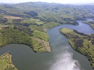 Topolnitsa Barajı 'nın hava manzarası, Sredna Gora Dağı, Bulgaristan