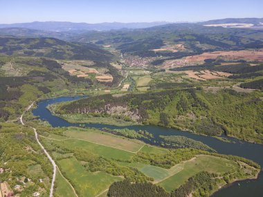 Topolnitsa Barajı 'nın hava manzarası, Sredna Gora Dağı, Bulgaristan
