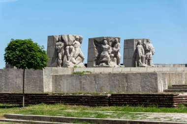 VIDIN, BULGARIA - 23 Mayıs 2021: Bulgaristan 'ın Vidin kentindeki Tuna Nehri kıyısındaki Özgürlük Anıtı
