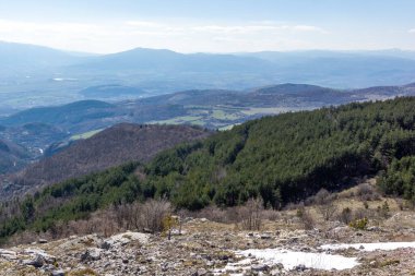 Bulgaristan 'ın Konyavska Dağı, Kyustendil Bölgesi kış manzarası