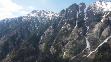 Kirilova Polyana (Cyril çayırı), Kyustendil bölgesi, Bulgaristan yakınlarındaki Rila Dağı 'nın havadan görüntüsü