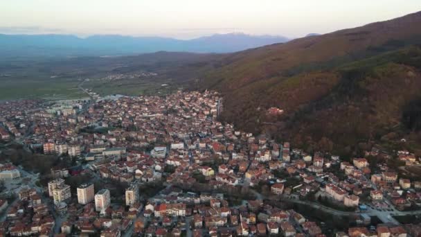 Luchtfoto Van Stad Petrich Regio Blagoevgrad Bulgarije — Stockvideo