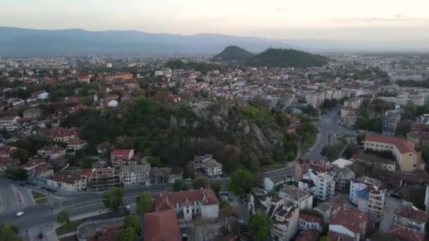 Fantastisk Flygfoto Solnedgång Utsikt Över Nebet Tepe Kulle Staden Plovdiv — Stockvideo