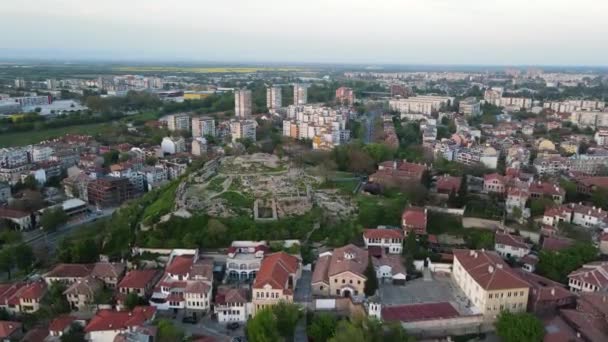 Vista Aérea Surpreendente Por Sol Colina Nebet Tepe Cidade Plovdiv — Vídeo de Stock