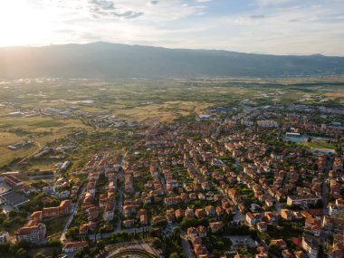 Bulgaristan 'ın Petrich, Blagoevgrad bölgesinin hava gün batımı manzarası