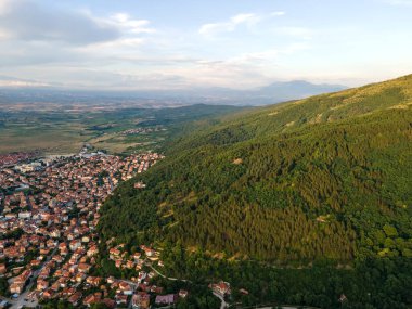 Bulgaristan 'ın Petrich, Blagoevgrad bölgesinin hava gün batımı manzarası