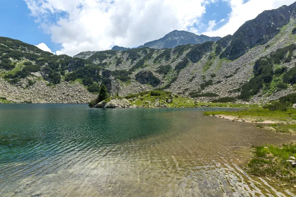 保加利亚皮林山鱼类Banderitsa湖夏季景观 — 图库照片