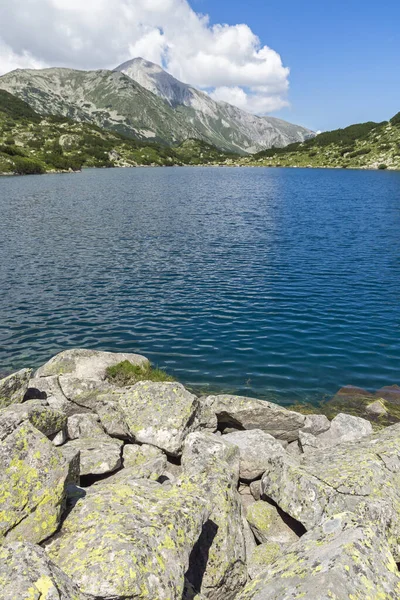 Летний Пейзаж Озера Фиш Бандерица Горе Пирин Болгария — стоковое фото