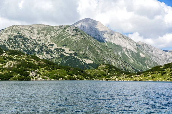 Paisaje Verano Del Lago Fish Banderitsa Pirin Mountain Bulgaria —  Fotos de Stock