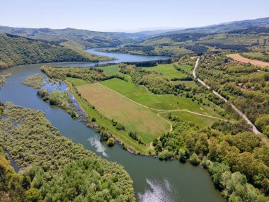 Topolnitsa Barajı 'nın hava manzarası, Sredna Gora Dağı, Bulgaristan
