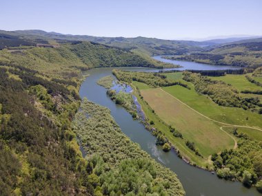 Topolnitsa Barajı 'nın hava manzarası, Sredna Gora Dağı, Bulgaristan