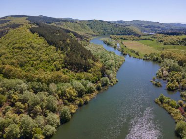 Topolnitsa Barajı 'nın hava manzarası, Sredna Gora Dağı, Bulgaristan