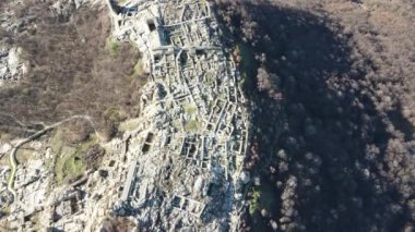 Bulgaristan 'ın Kardzhali Bölgesi, Perperikon antik Trakya kentinin hava manzarası
