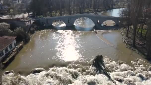 Vista Aérea Kadin Mais Uma Ponte Pedra Século Sobre Rio — Vídeo de Stock