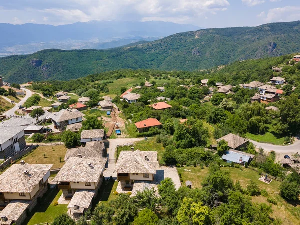 Letecký Pohled Obec Leshten Autentickými Domy Devatenáctého Století Blagoevgrad Region — Stock fotografie