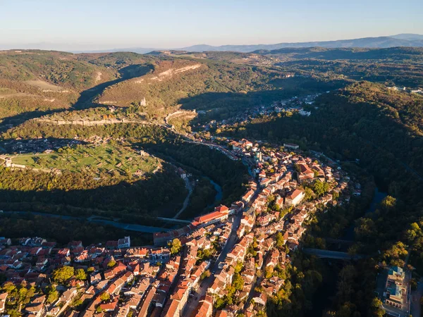 Bulgaristan Veliko Tarnovo Kentinin Şaşırtıcı Hava Günbatımı Manzarası — Stok fotoğraf