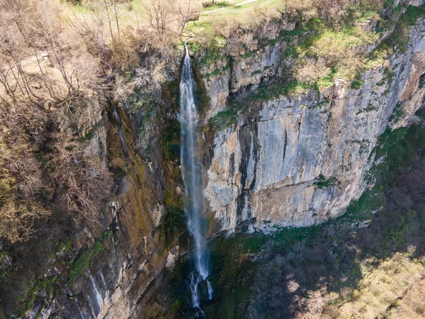Vista Aérea Cachoeira Skaklya Perto Aldeia Zasele Montanhas Balcânicas Bulgária — Fotografia de Stock