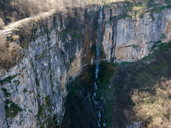 Vista Aérea Cachoeira Skaklya Perto Aldeia Zasele Montanhas Balcânicas Bulgária — Fotografia de Stock