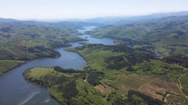 Topolnitsa Barajı 'nın hava manzarası, Sredna Gora Dağı, Bulgaristan