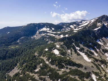 Sivria zirvesinin şaşırtıcı hava manzarası, Pirin Dağı, Bulgaristan