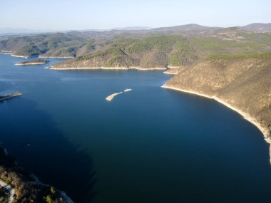 Topolnitsa Barajı 'nın hava manzarası, Sredna Gora Dağı, Bulgaristan