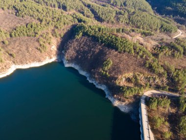 Topolnitsa Barajı 'nın hava manzarası, Sredna Gora Dağı, Bulgaristan