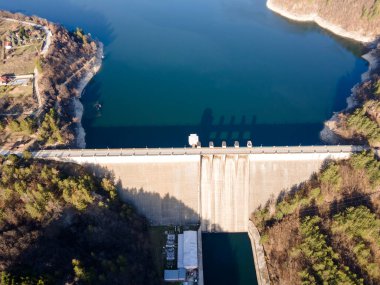 Topolnitsa Barajı 'nın hava manzarası, Sredna Gora Dağı, Bulgaristan