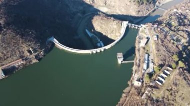 Bulgaristan 'ın Kardzhali Barajı' nın İnanılmaz Havadan Görünümü