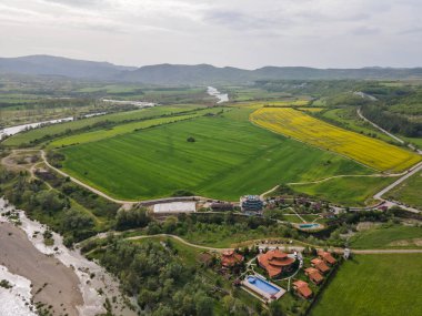 Bulgaristan 'ın Haskovo Bölgesi' nin Pchelari kasabası yakınlarındaki Doğu Rodoplardan geçen Arda Nehri 'nin hava manzarası