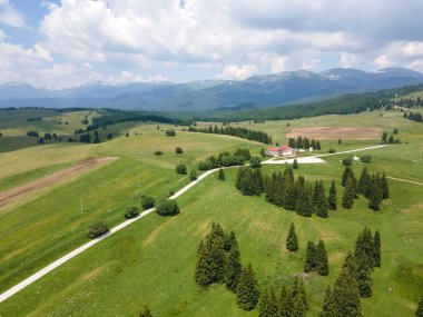 Bulgaristan 'ın Belmeken Barajı yakınlarındaki Rila dağının şaşırtıcı hava manzarası