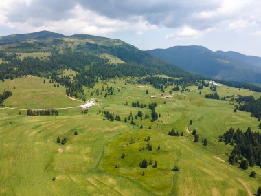 Bulgaristan 'ın Belmeken Barajı yakınlarındaki Rila dağının şaşırtıcı hava manzarası