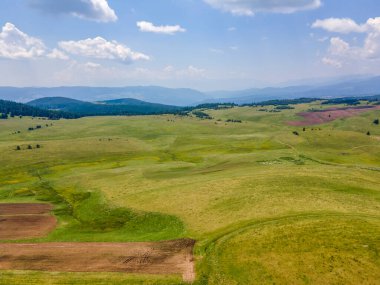 Bulgaristan 'ın Belmeken Barajı yakınlarındaki Rila dağının şaşırtıcı hava manzarası