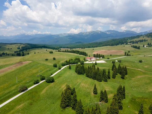 Bulgaristan 'ın Belmeken Barajı yakınlarındaki Rila dağının şaşırtıcı hava manzarası