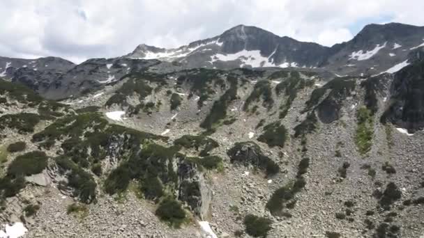 Increíble Vista Aérea Del Pico Banderishki Chukar Montaña Pirin Bulgaria — Vídeo de stock