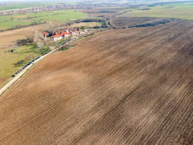Bulgaristan 'ın Filibe Bölgesi' nin Asenovgrad kenti yakınlarındaki Yukarı Trakya Ovası 'nın Hava Günbatımı manzarası