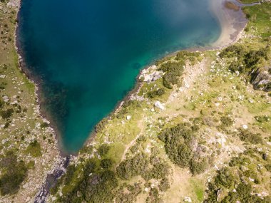 Balık Banderitsa Gölü, Pirin Dağı, Bulgaristan 'ın şaşırtıcı hava manzarası