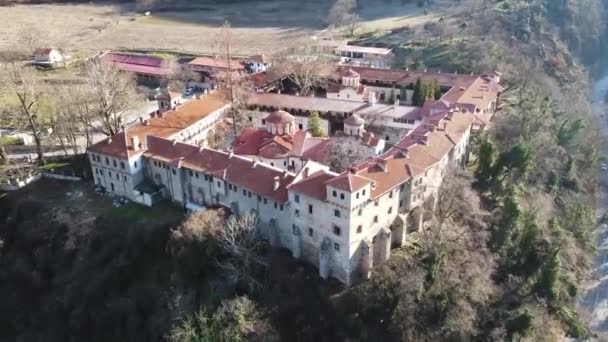 Vista Aérea Del Monasterio Medieval Bachkovo Dormición Madre Dios Bulgaria — Vídeos de Stock